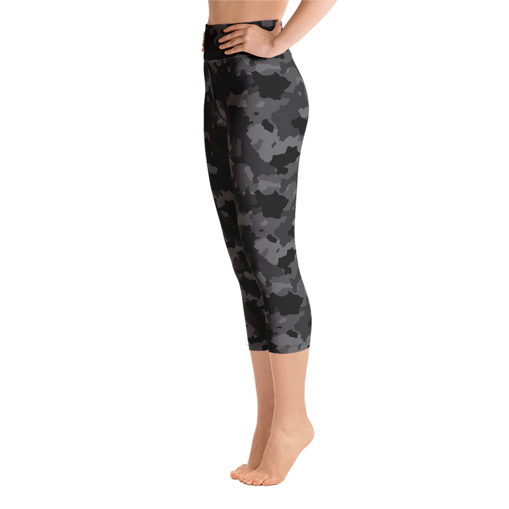 Black Camo Capri Yoga Pants